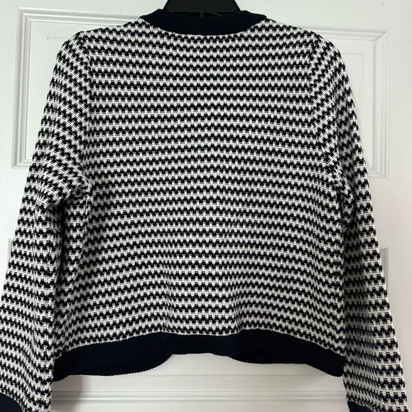 Navy and White Women's Sweater - Picture 5 of 5
